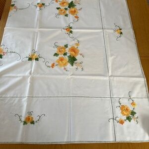 VINTAGE APPLIQUED & EMBROIDERED TABLECLOTH